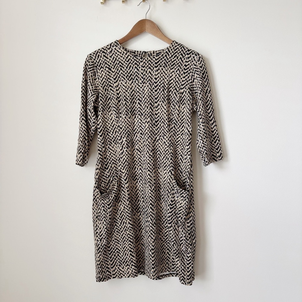 J. McLaughlin Chevron Print Catalyst Shift Dress Large Summer Classic